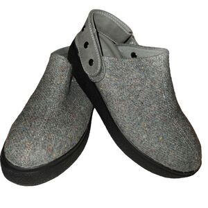 Rocket Dog Womens Size 7.5 Gray Plush Lined Platform Clogs